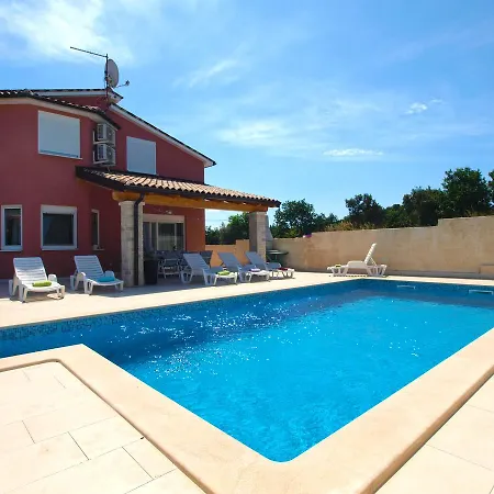 House Surida 1678 Holiday home Pula