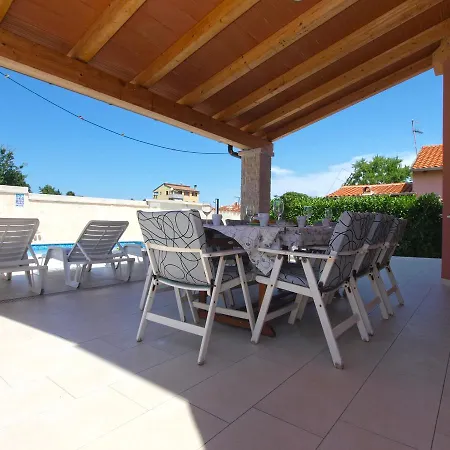 House Surida 1678 Holiday home *