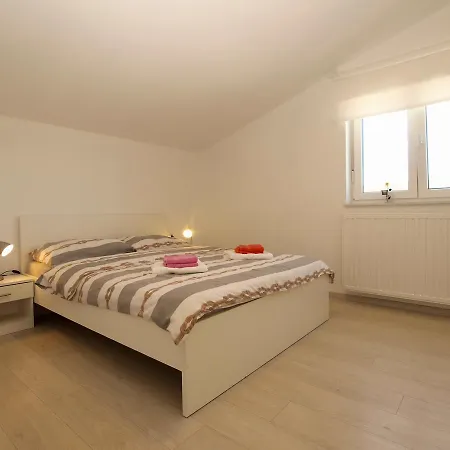 Dom wakacyjny House Surida 1678