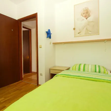 Dom wakacyjny House Surida 1678 Pula