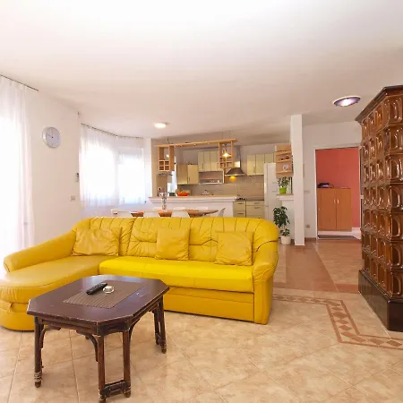 House Surida 1678 *