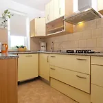 בית נופש House Surida 1678